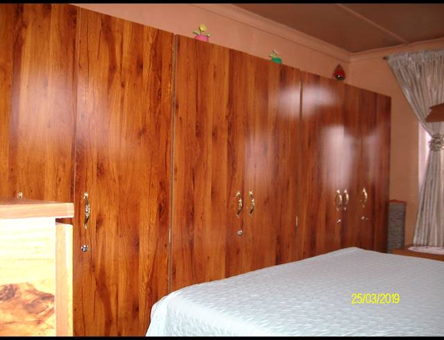 3 BEDROOM FREEHOLD FOR SALE IN MPOPHOMENI